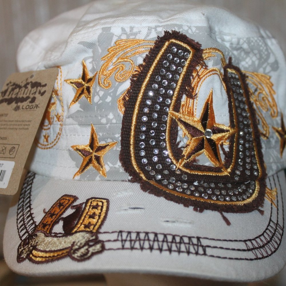 Wtags: Western White Hat w/Horseshoe & Rhinestones